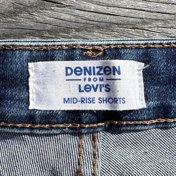 Denizen From Levi’s Mid Rise Jean Shorts Sz 32 - Picture 2 of 4